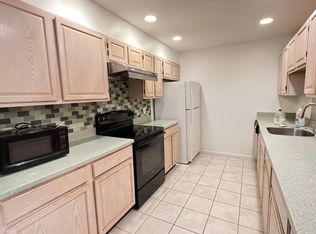 85 E Squantum St APT 11, Quincy, MA 02171
