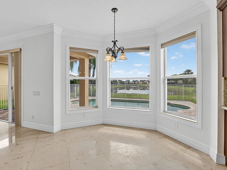 8326 Emerald Winds Cir — Photo 16