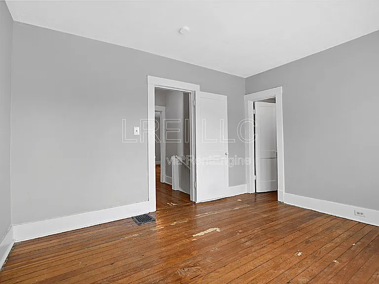 627 S 38th St — Photo 5