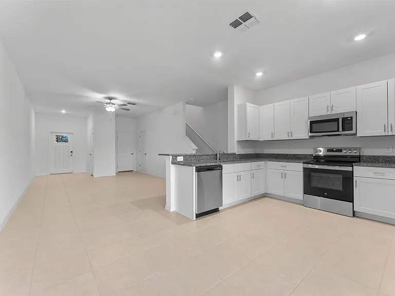 6288 Shiner St — Photo 12