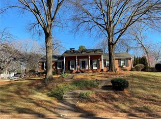 2871 Saint George Rd, Winston Salem, NC 27106