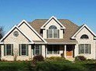 10299 Tanglewood Ln, Hannibal, MO 63401