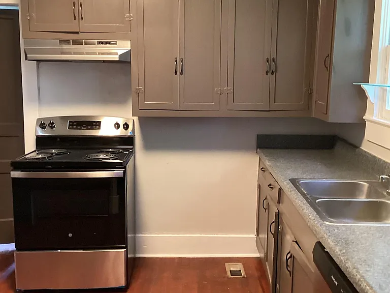 2404 Whitesburg Dr SW — Photo 13