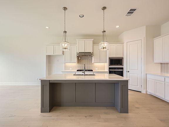 7th image of this home