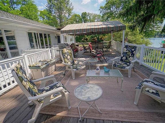 4th image of 4397 Lakeside Dr