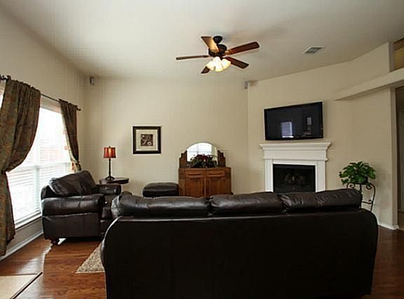 5th image of 3060 Bigleaf Dr