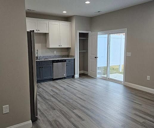 4th image of 1370 Maid Marian Ln NE #1370