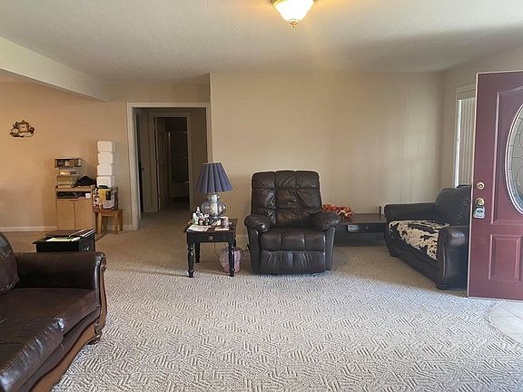 5th image of 152 River Falls Dr