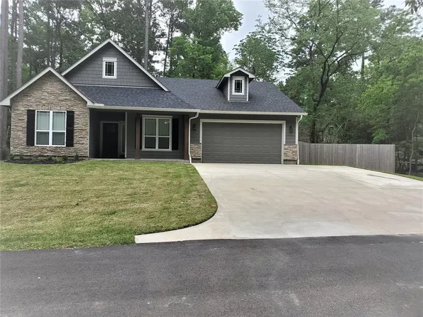 30 Beachwood Way, Coldspring, TX 77331