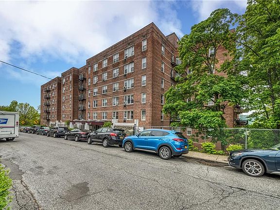2nd image of 42 Pine St APT 3J