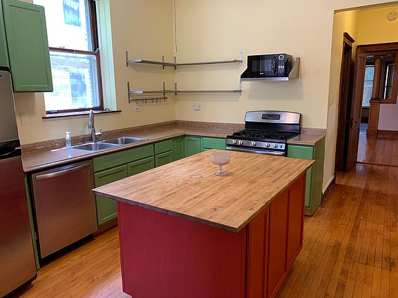 2nd image of 1419 N Fairfield Ave APT 1