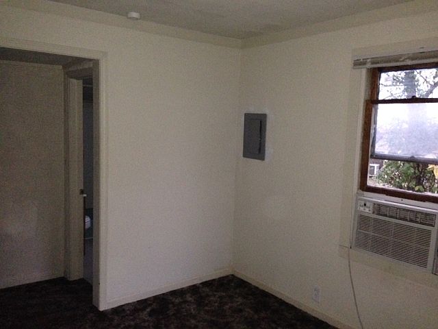 2nd image of 515 S Elliott St