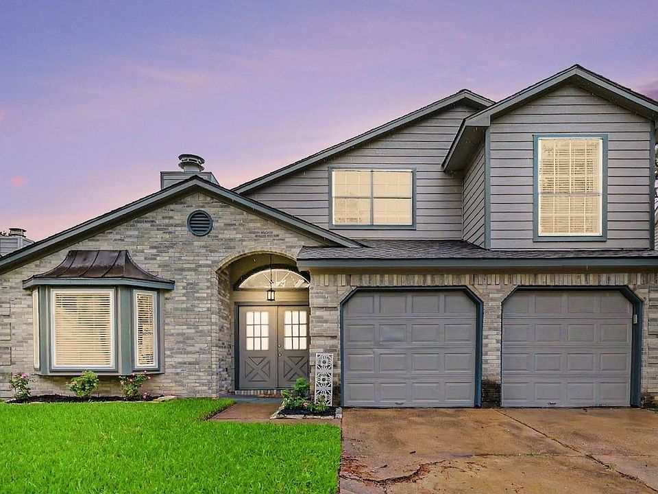 1st image of 8527 Lake Crystal Dr