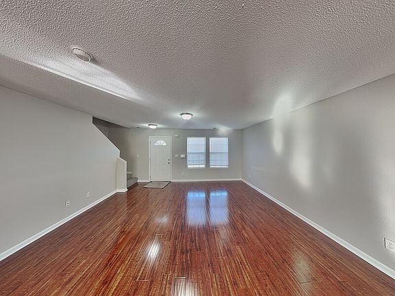 5th image of 10007 Branley Oak Dr