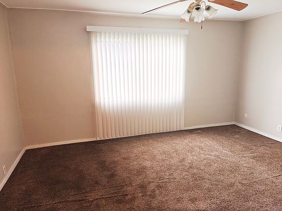 2nd image of 31820 Bay Ct