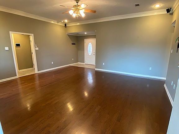 4th image of 19 Hummingbird Dr