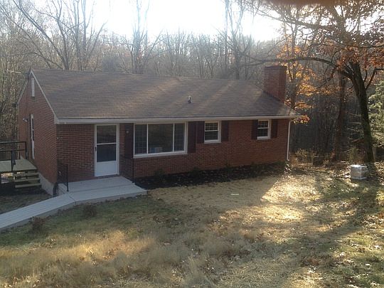 1st image of 225 Chestnut Forest Dr