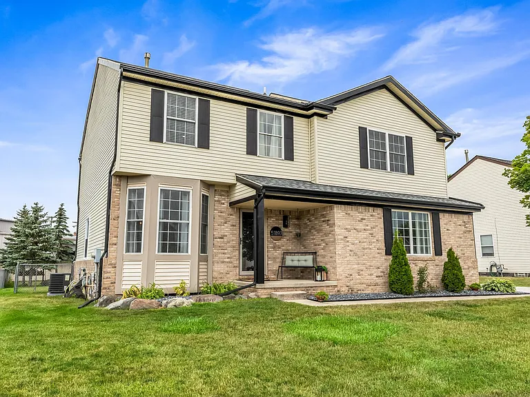 51897 Huntley Ave — Photo 37