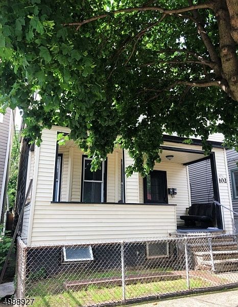 2nd image of 102 Burgess Pl