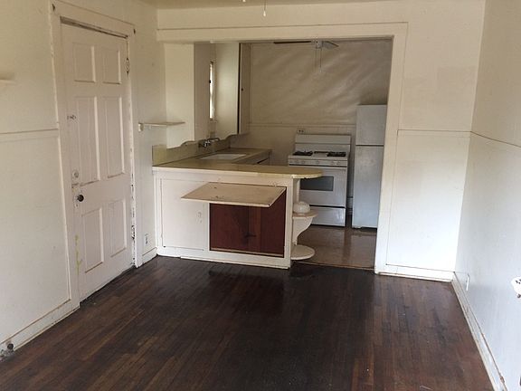 4th image of 1332 S 9th St