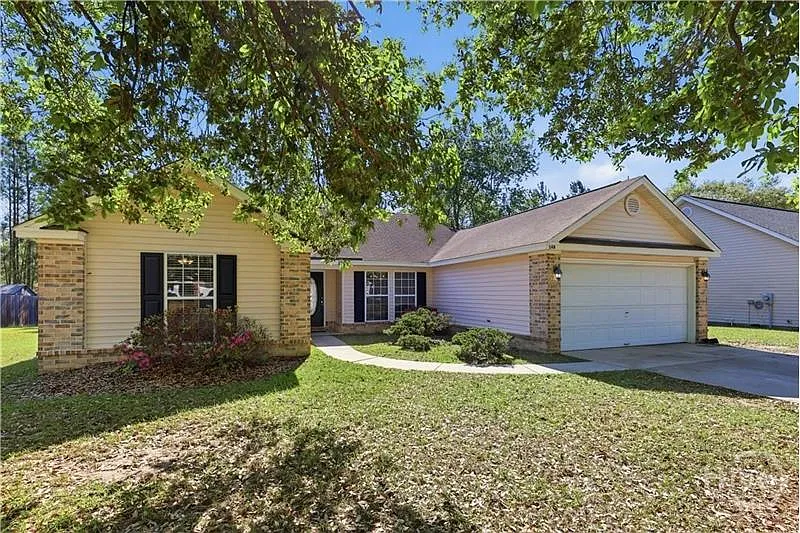 4 bed, 2101 sqft, $2,100 — Photo 3