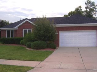 31157 English Oaks, Update, MI 48047
