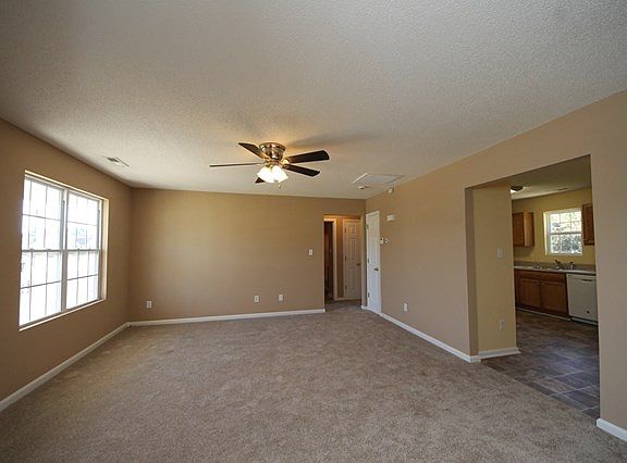 4th image of 1102 Stephens St