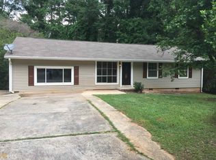 970 Martha Dr, Forest Park, GA 30297