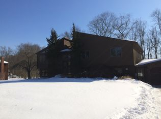 42 Cragmere Rd, Airmont, NY 10901