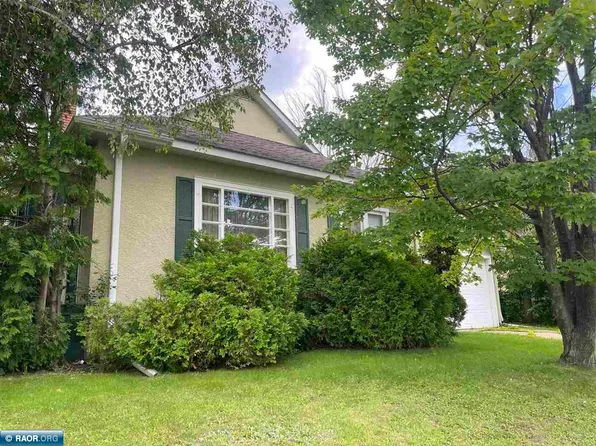 400 3rd St NW, Chisholm, MN 55719