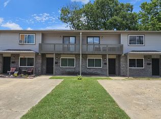 606 SW C St, Bentonville, AR 72712