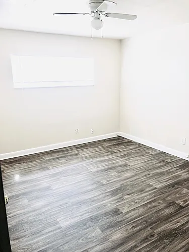 1744 Lyle Ave Photo 1