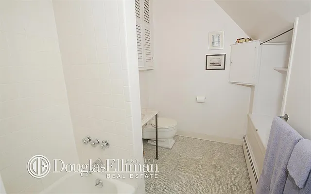 Sold by Douglas Elliman | media 26