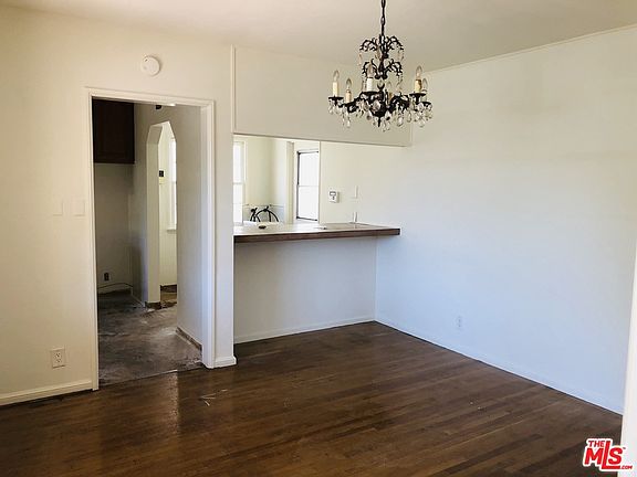 5th image of 3732 Kelton Ave