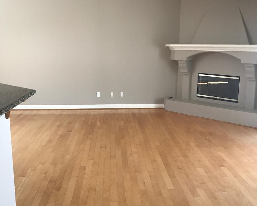 Living Area w/Fireplace