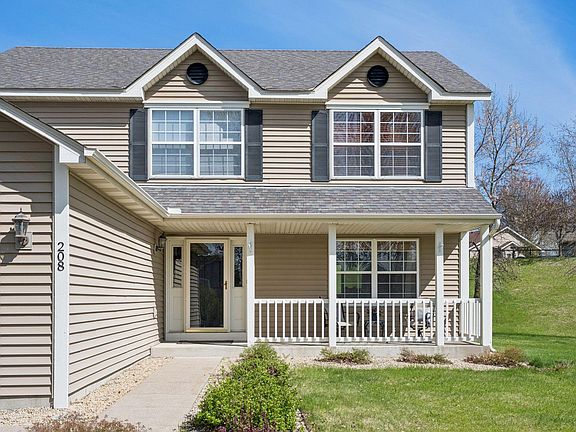2nd image of 208 Cherrywood Ave NW