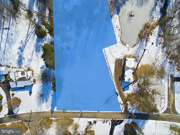 4th image of 66 Ivy Ln