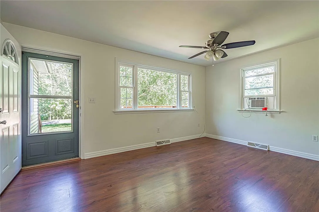 2 bed, 1.0 bath, 792 sqft, $2,500 — Photo 4