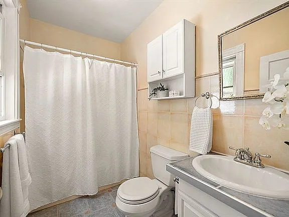 158 Glendale Rd — Photo 3