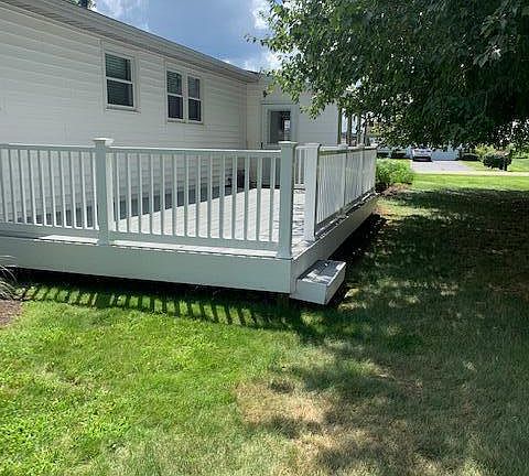 2nd image of 2061 Lorimer Dr NE