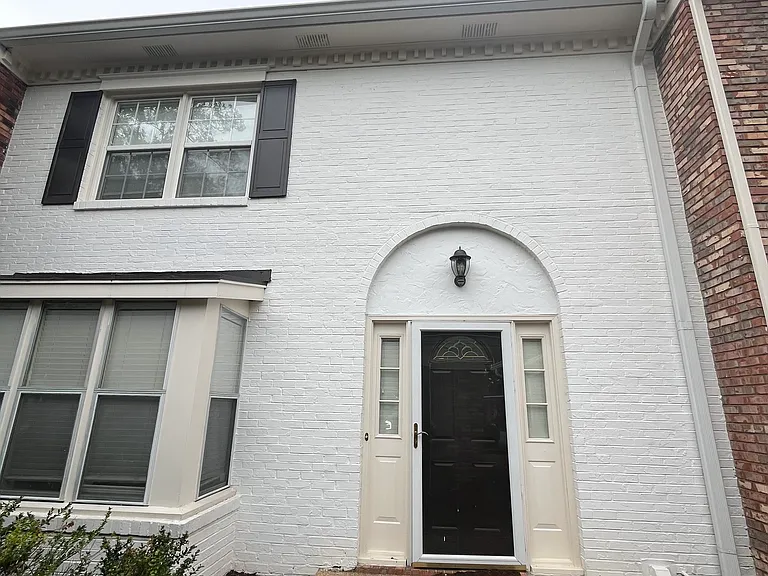 1704 Saint Charles Pl — Photo 11