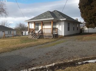 1102 Haefer Ln, Cove, OR 97824