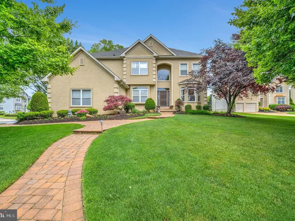 2 Polo Ct, Cherry Hill, NJ 08003