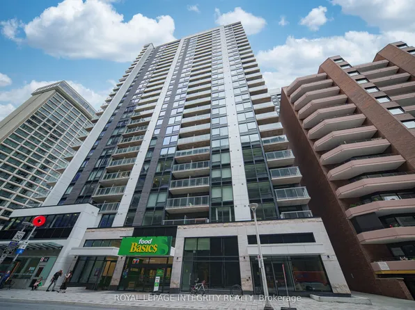 340 Queen St #1907, Ottawa, ON K1R 0G1