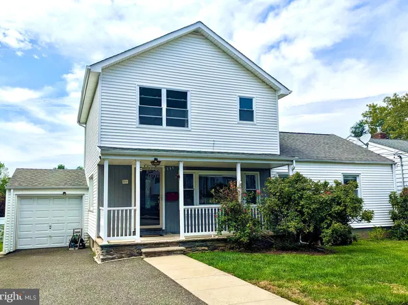 711 Chestnut St, Secaucus, NJ 07094