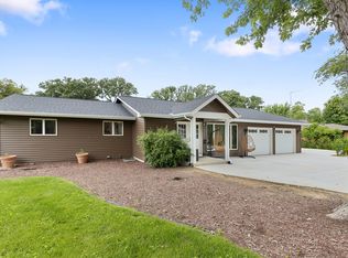 83 S Linden Dr, Plano, IL 60545