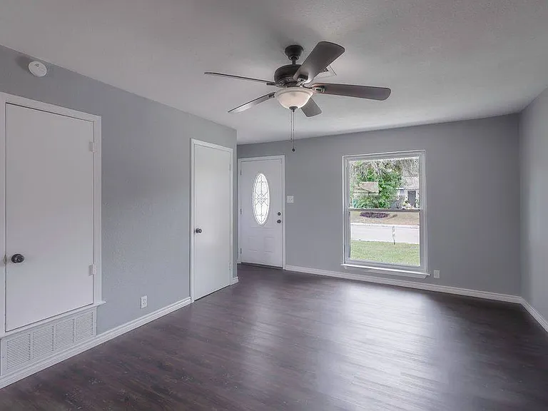 309 Jeanette Dr — Photo 7