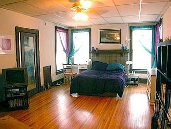 2nd image of 2318 N High St APT 4