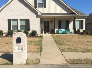 1604 Canyon Maple Cv, Benton, AR 72019