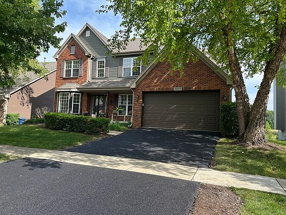 2nd image of 39W219 E Mallory Dr
